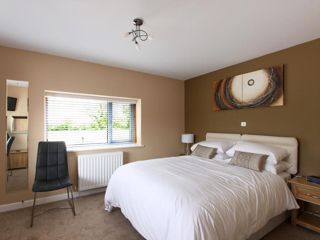 Bed and Breakfast Emlyn Arms à Llanarthney Extérieur photo